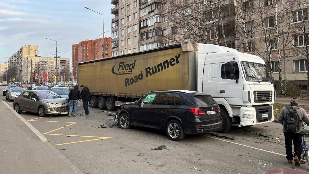 Фото: «Мегаполис | ДТП и ЧП | Санкт-Петербург»