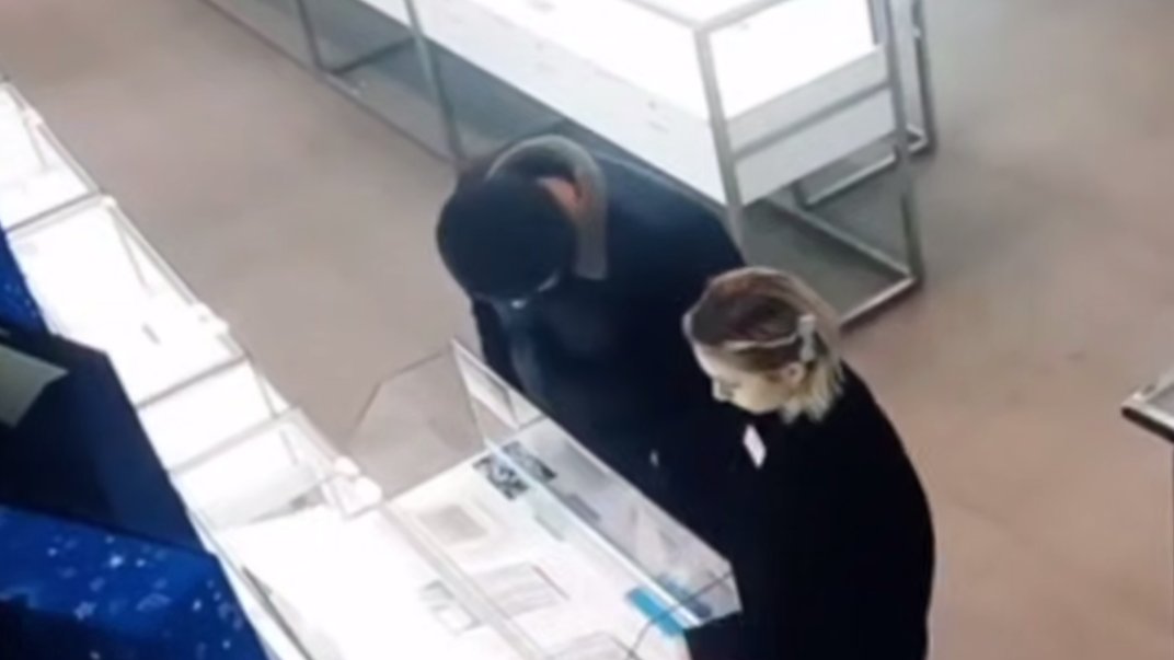 Скриншот видео: МВД по Петербургу и Ленобласти