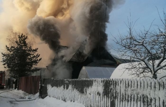 Неновогодняя история: пожар уничтожил дом Железновых за 10 минут