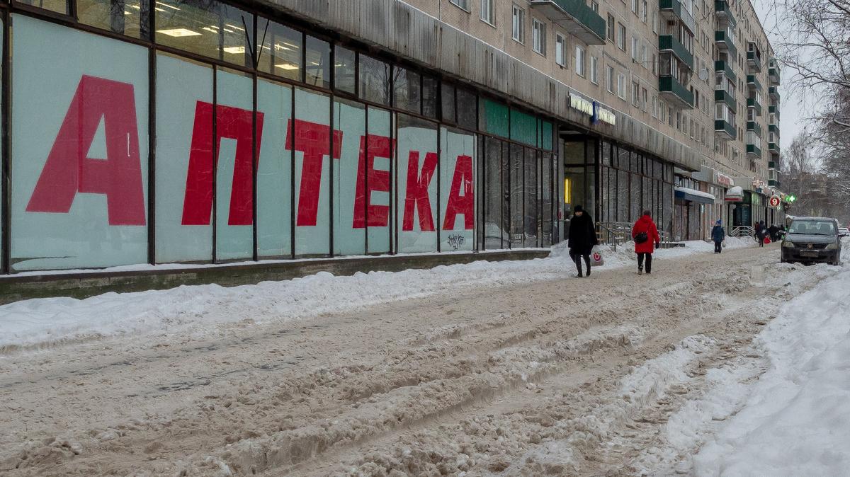 Двух петербуржцев задержали по подозрению в ограблении аптек в Парголово