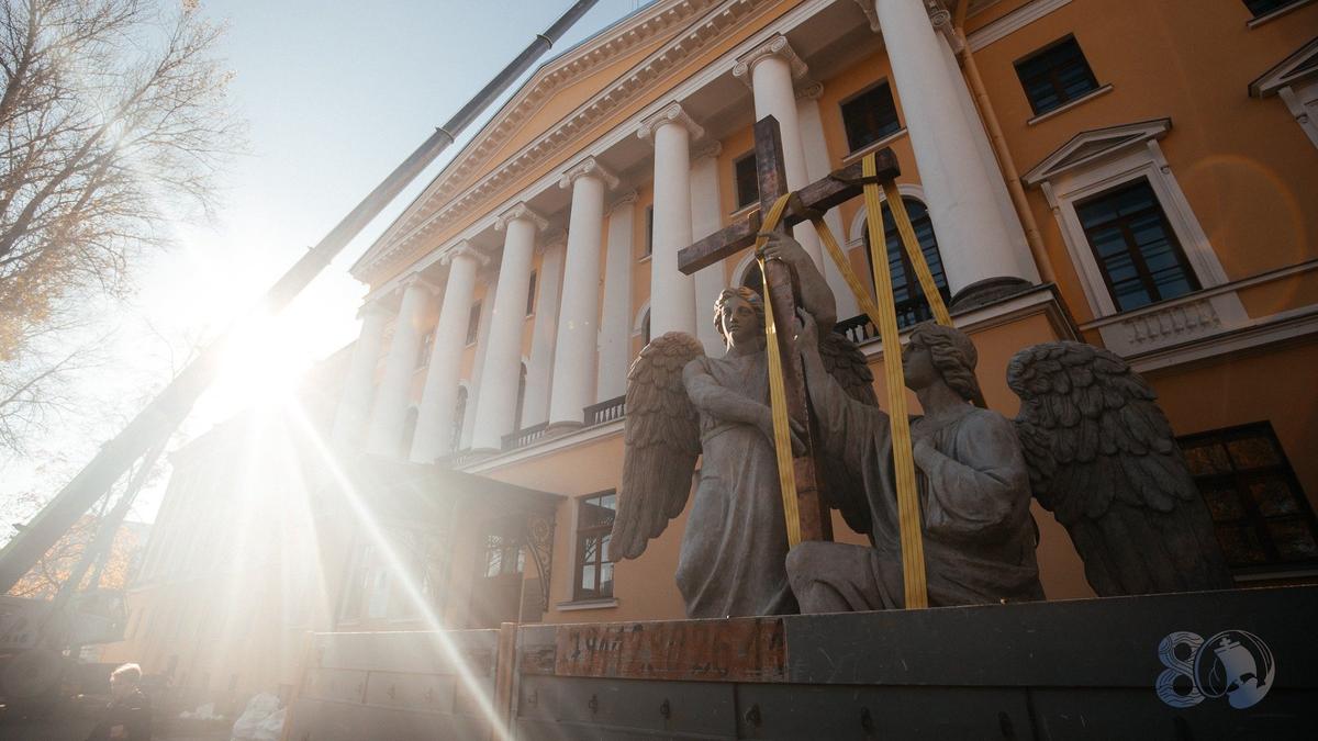 Фото: Смольный