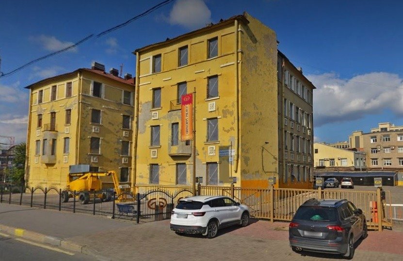 Жилой дом товарищества Невской ниточной мануфактуры (Выборгская набережная, 53). Изображение: «Яндекс.Панорамы»