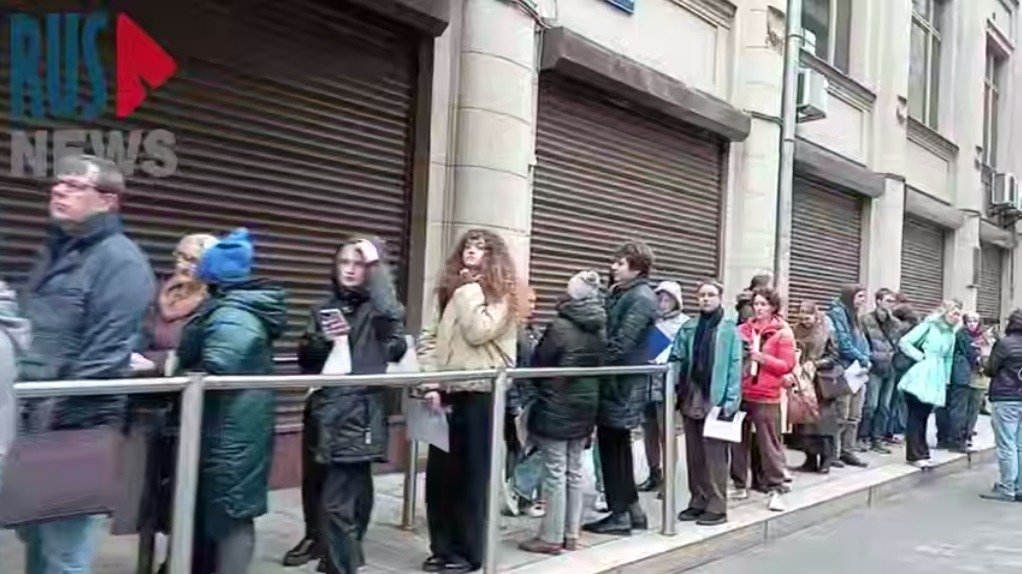 Скриншот видео: RusNews