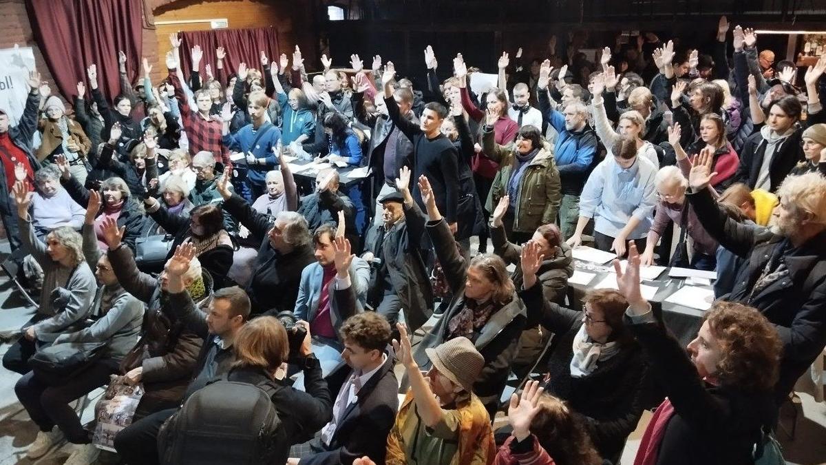 Противники небоскребов собрали нужное количество подписей для подачи заявки на проведение референдума