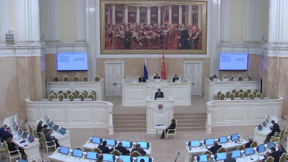 Депутаты ЗакСа приняли закон о поддержке НКО, занятых профилактикой правонарушений подростков