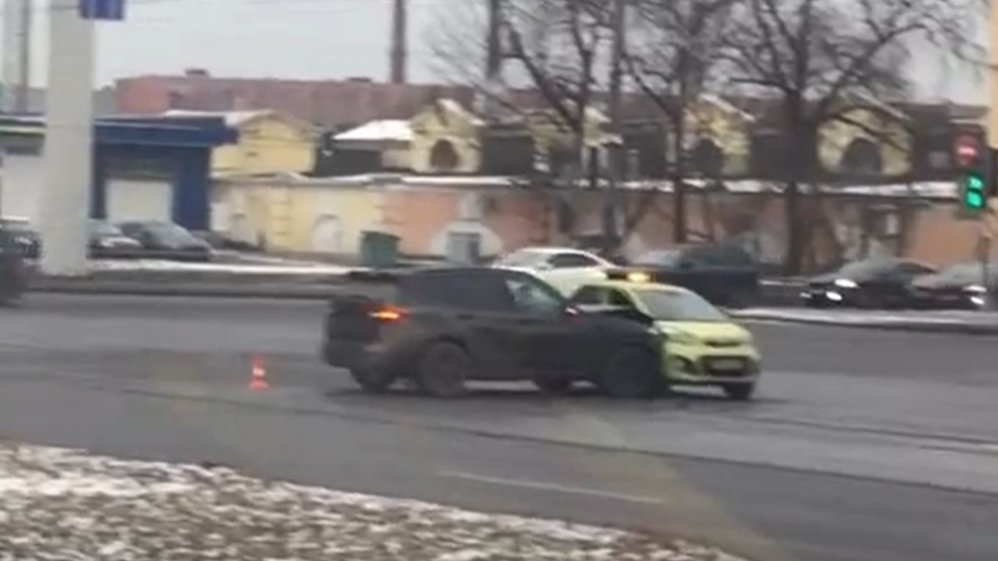 Трамваи № 43 и 45 изменили маршруты из-за ДТП на Благодатной улице