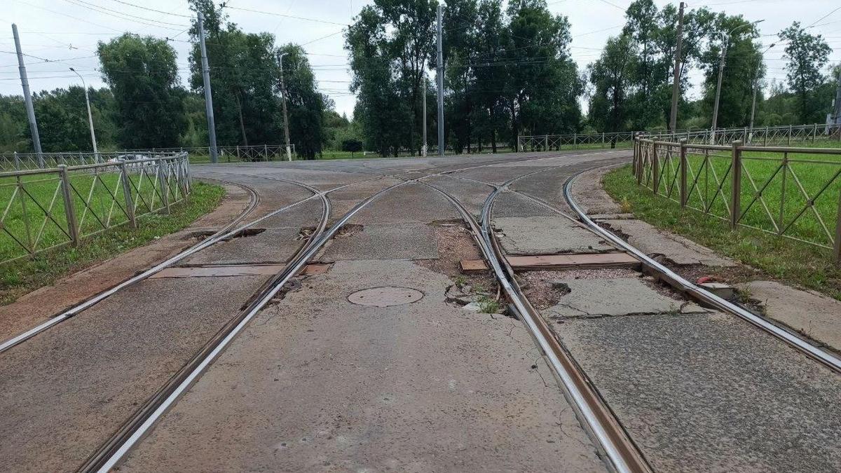 Депутат попросил комтранс проверить состояние трамвайных путей на юго-западе Петербурга