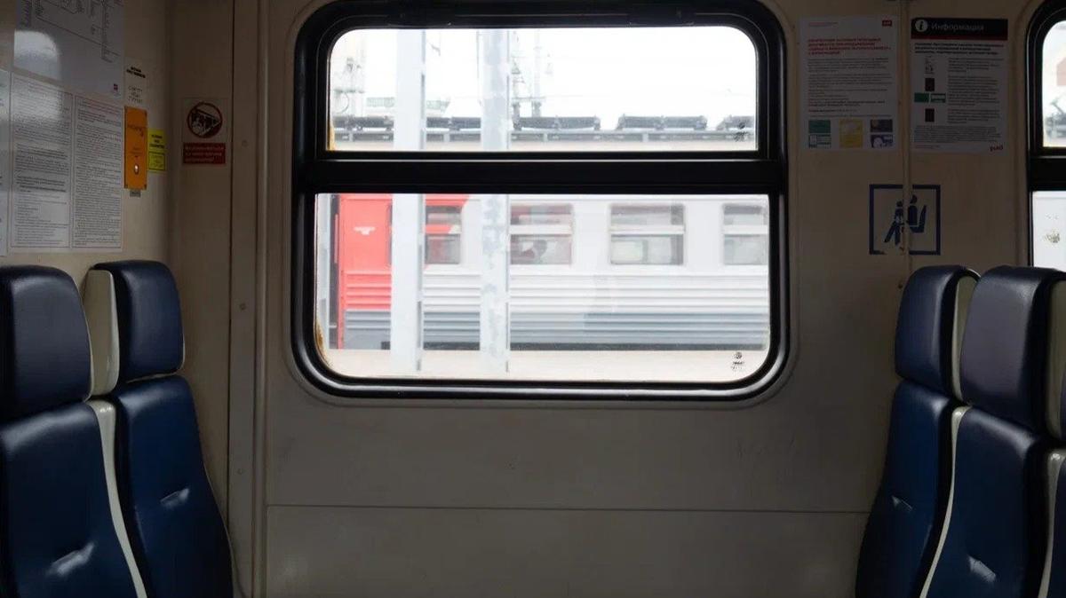 Электричка насмерть сбила мужчину возле станции Сиверская