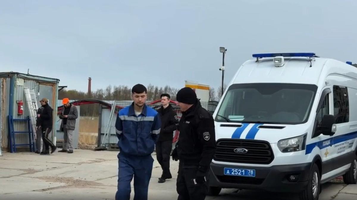 Скриншот видео: ГУ МВД по Петербургу и Ленобласти