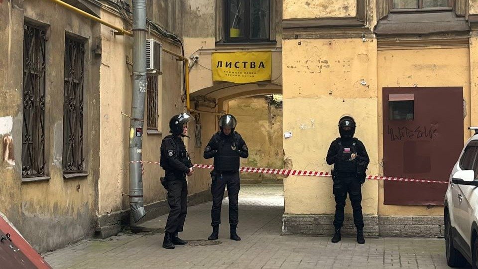 Полиция снова пришла в «Листву» — на этот раз правоохранительные органы ищут «бомбу»