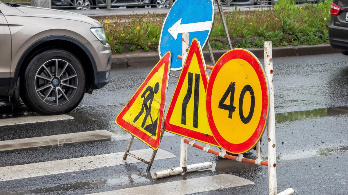 В трех районах Петербурга с 1 апреля ограничат движение транспорта