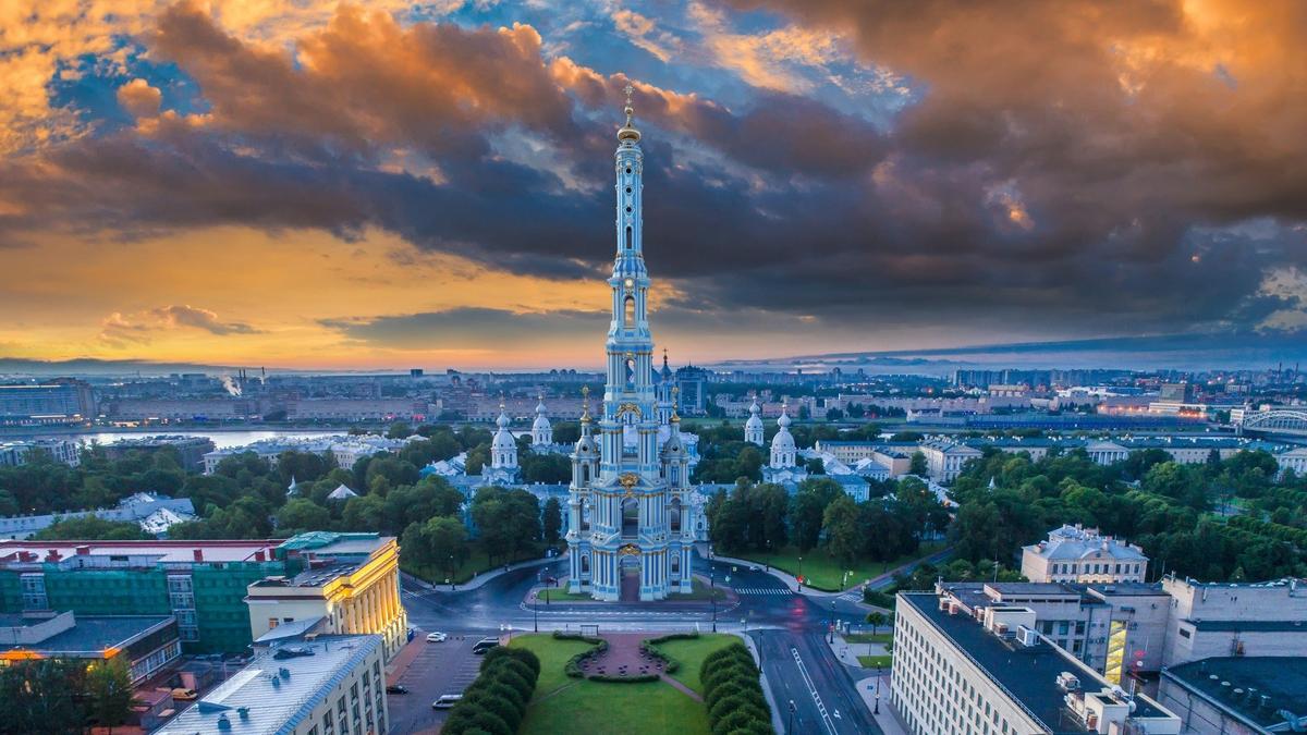 Смольный монастырь в Санкт Петербурге Растрелли