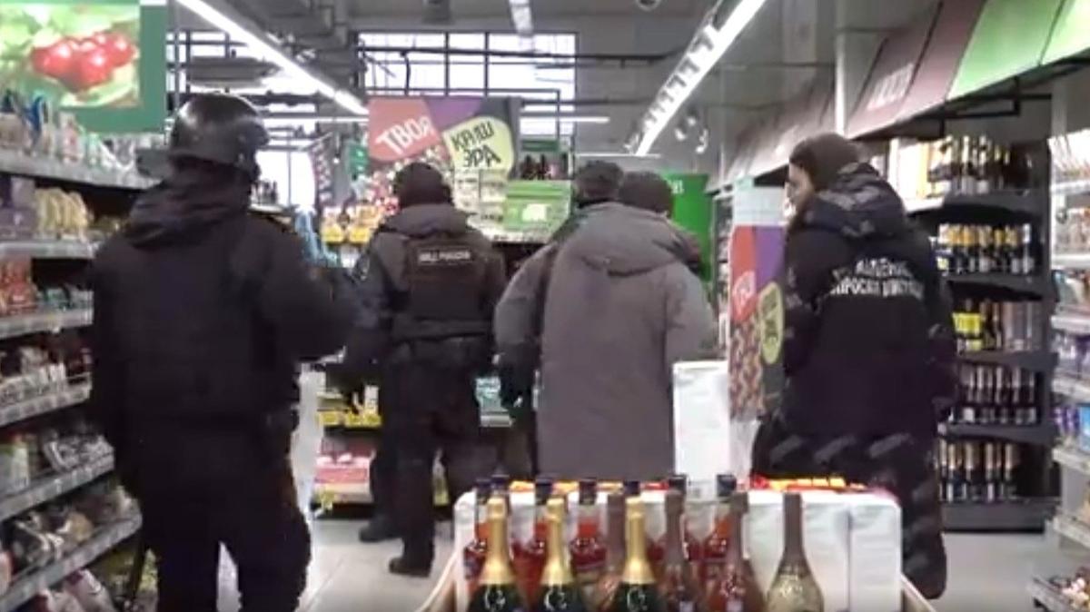 Скриншот видео ГУ МВД по Петербургу и Ленобласти