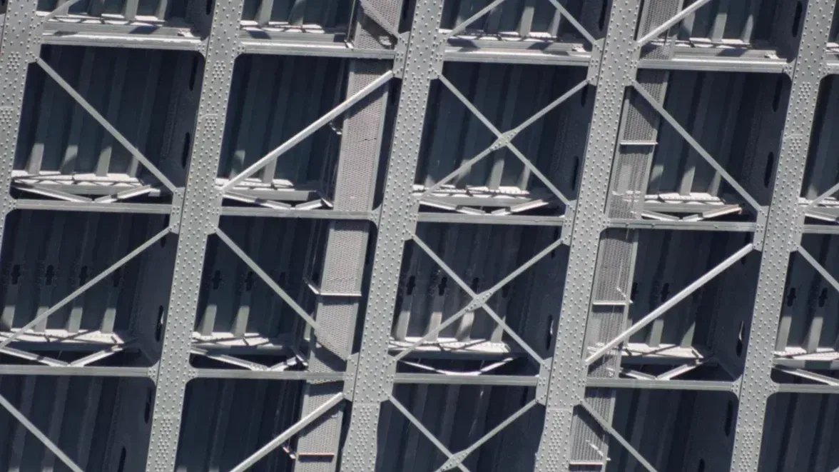 Расписание разводки мостов в ночь на 5 декабря изменили