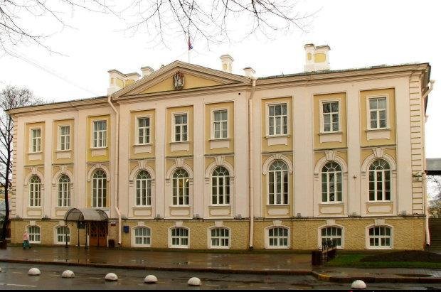 Здание администрации Петродворцового района. Фото: Wikimapia.org
