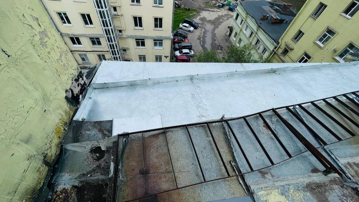 Так выглядит сейчас крыша дома. Фото предоставлено местными жителями