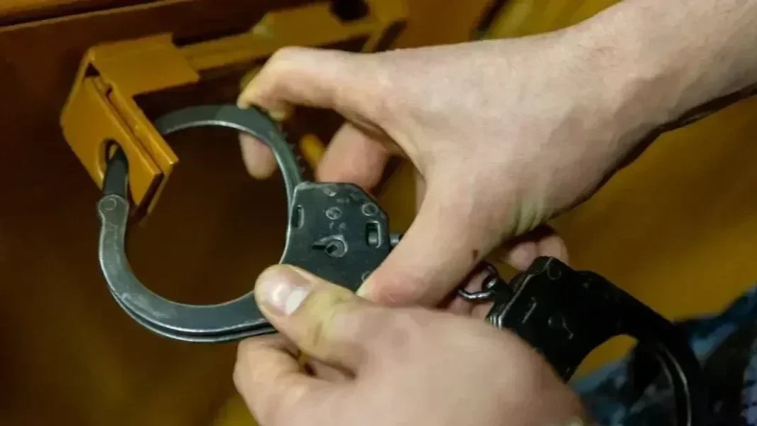 Петербурженку и её сожителя подозревают в изнасиловании 10-летней девочки в Петербурге