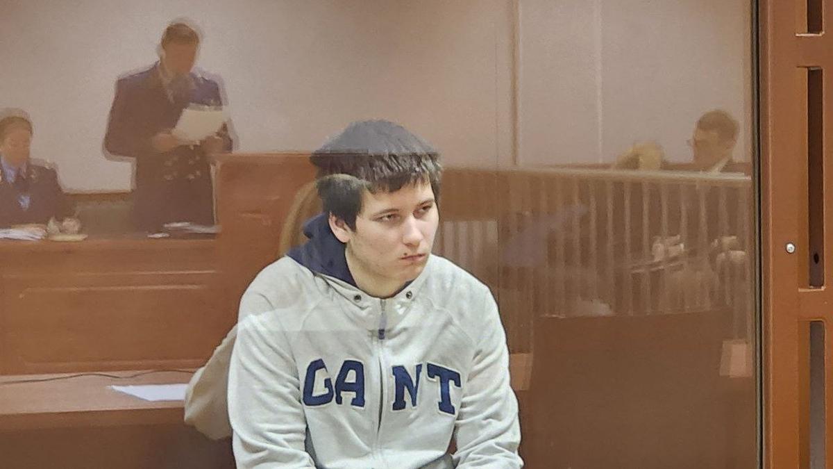 Обвиняемому в поджоге релейного шкафа в Горелово запросили девять лет лишения свободы