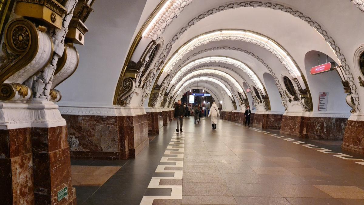 Метро восстания закрывается