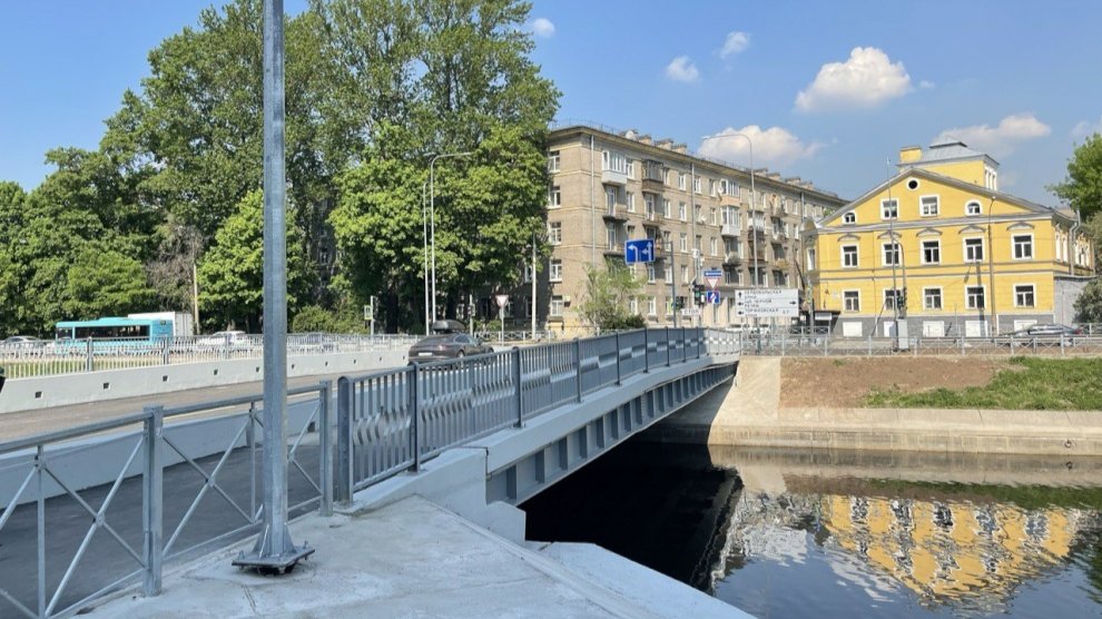 Движение по новому мосту через Чёрную речку открыли в Приморском районе