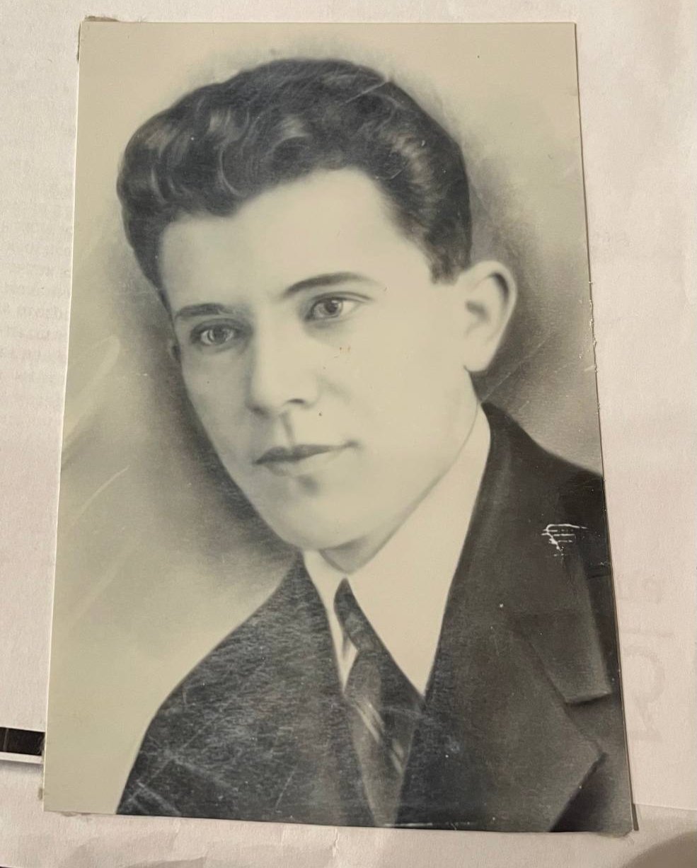 Отец блокадницы — фотография сделана за несколько месяцев до того, как его репрессировали. Фото из личного архива героини.