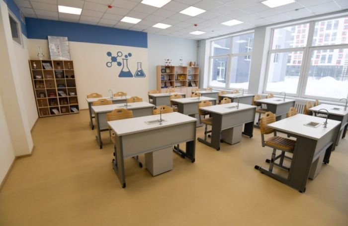 В Янино открыли новую школу с экодизайном