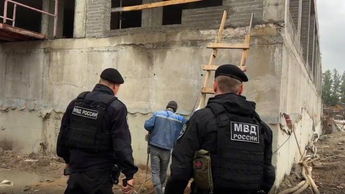 Скриншот видео: ГУ МВД по Петербургу и Ленобласти