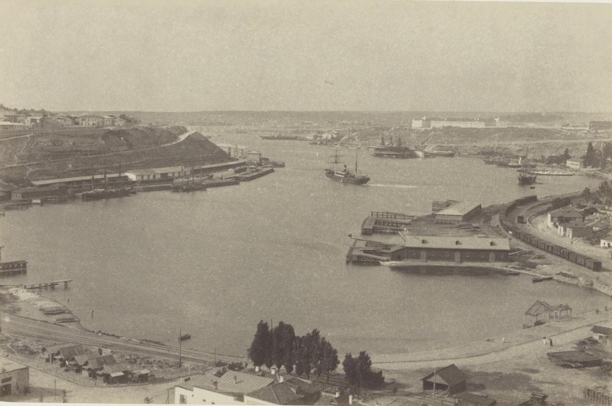 Фёдор Орлов — «Южная бухта Севастопольского порта». Изображение: предоставлено РОСФОТО