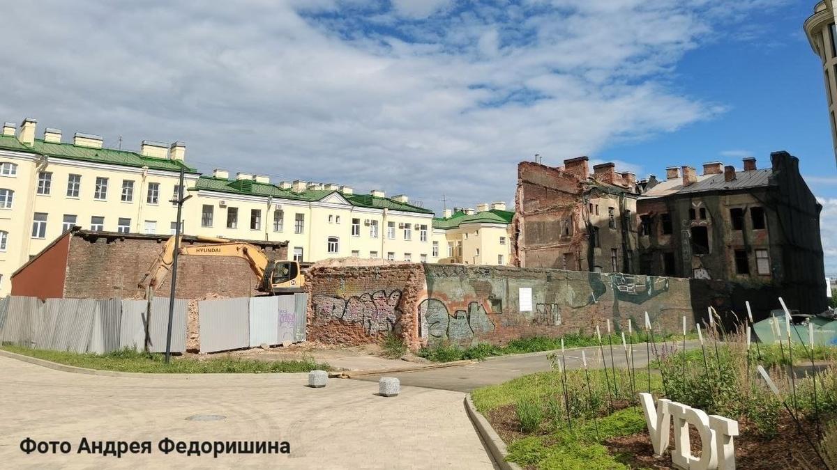 Градозащитники сигнализировали о ещё одном сносе на Синопской набережной