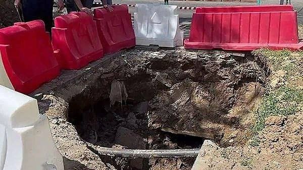 Сотрудник ЖКС попал в больницу с ожогами из-за прорыва трубы на Московском проспекте