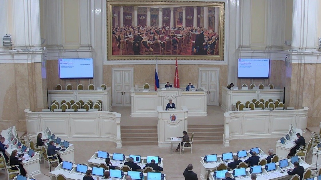 Депутаты ЗакСа отклонили большинство поправок к законопроекту о содержании собак