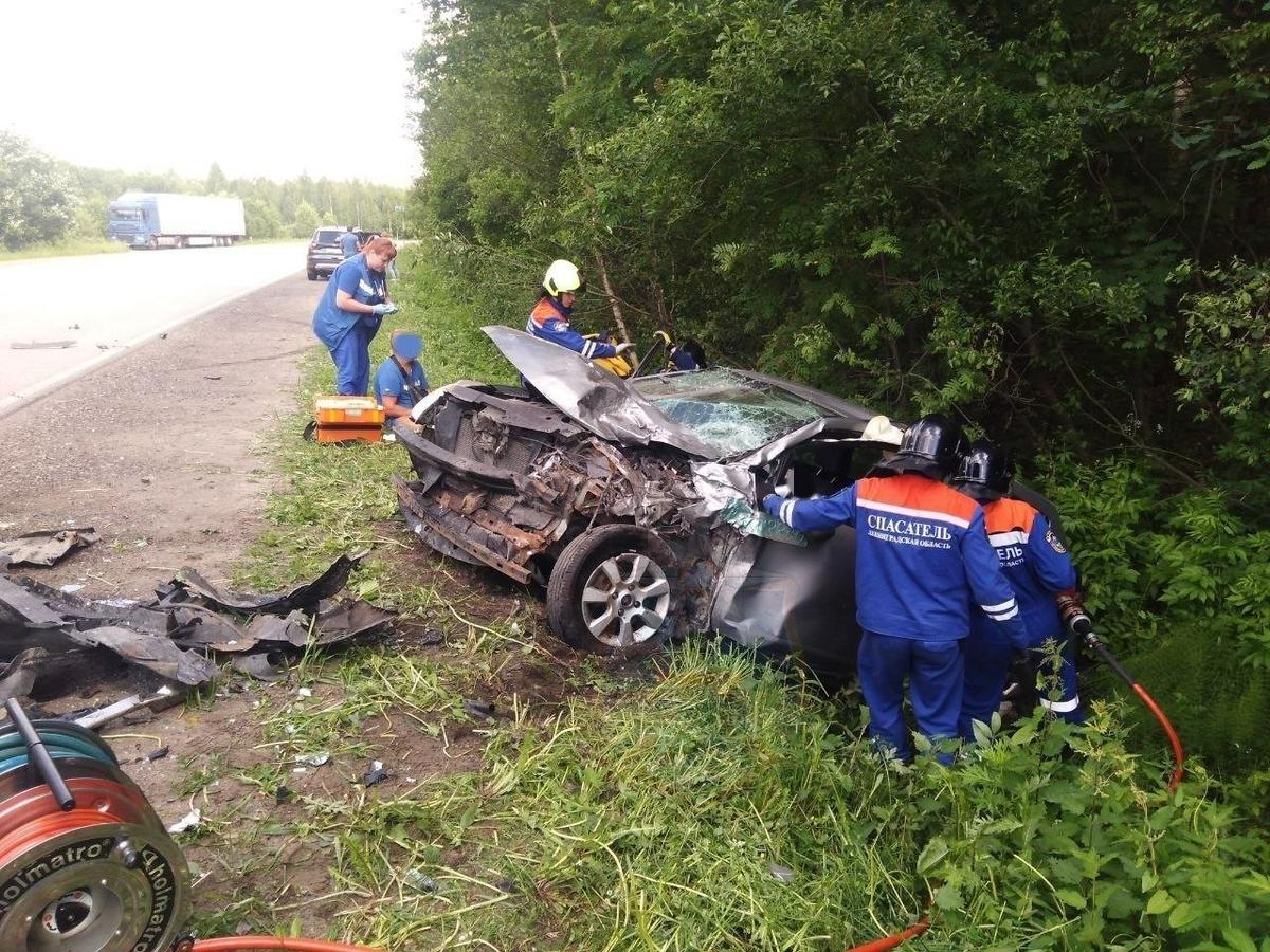 Водитель и пассажир пострадали при лобовом столкновении автомобилей в Тосно  — Новости Санкт-Петербурга › МР7.ру