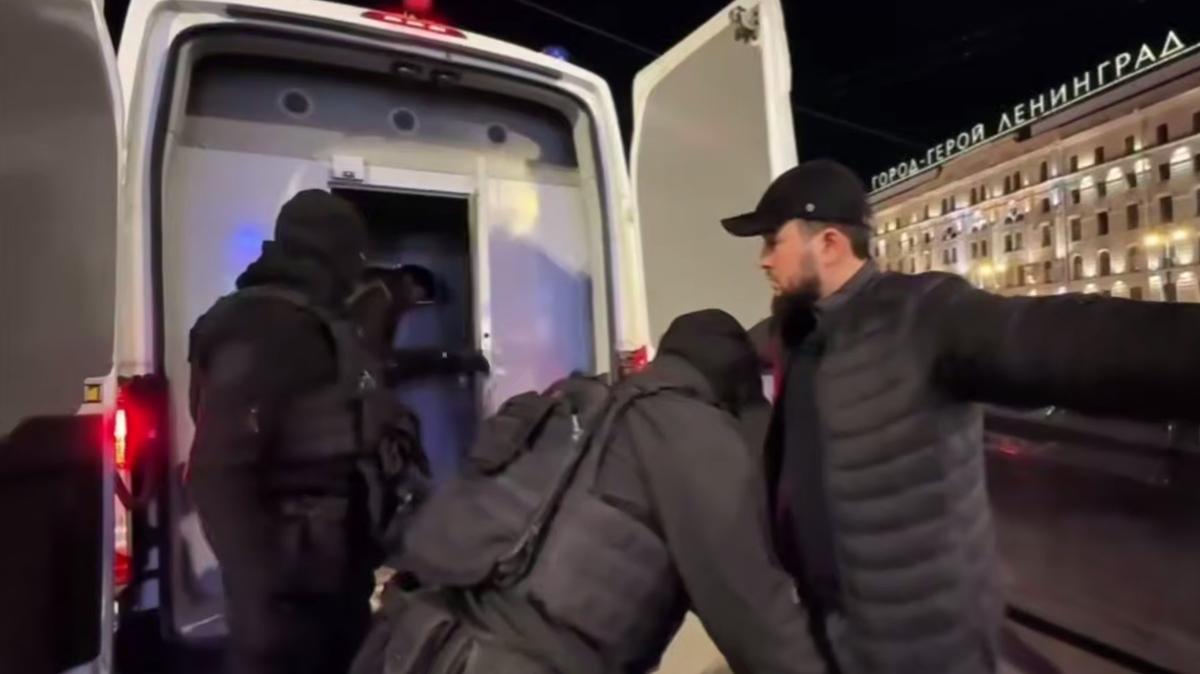 Скриншот видео: МВД по Петербургу и Ленобласти