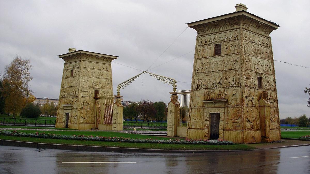 Египетские ворота Фото:  wikipedia.org