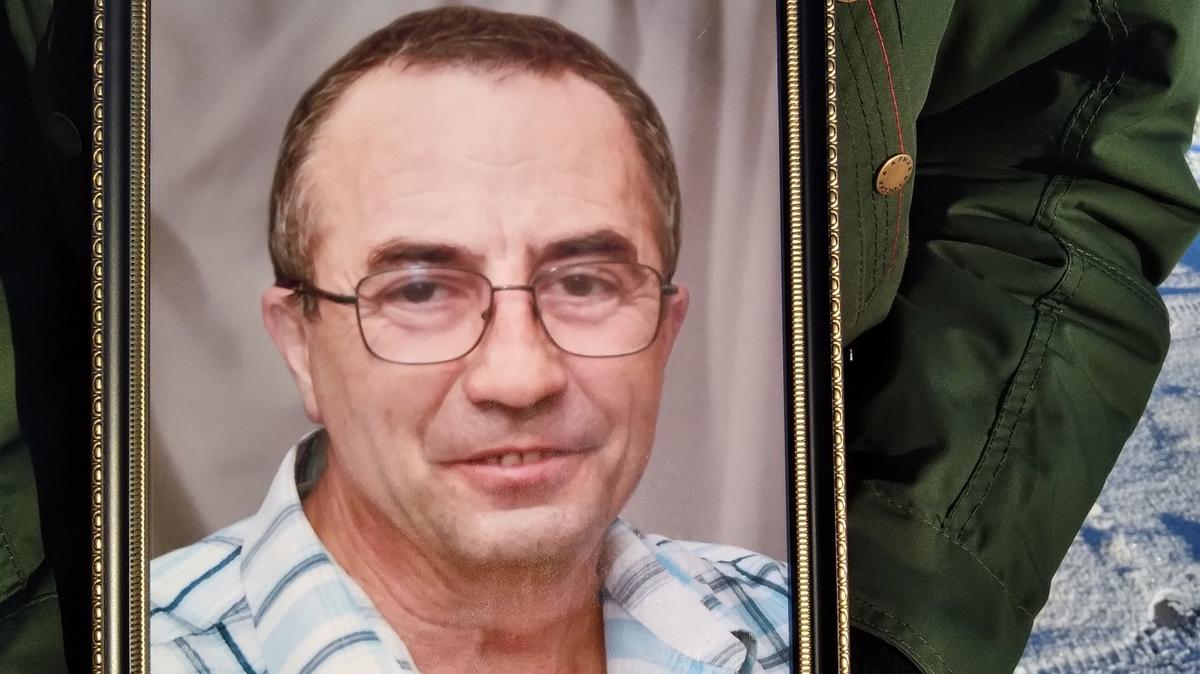 В Петергофе похоронили ушедшего добровольцем на СВО рабочего