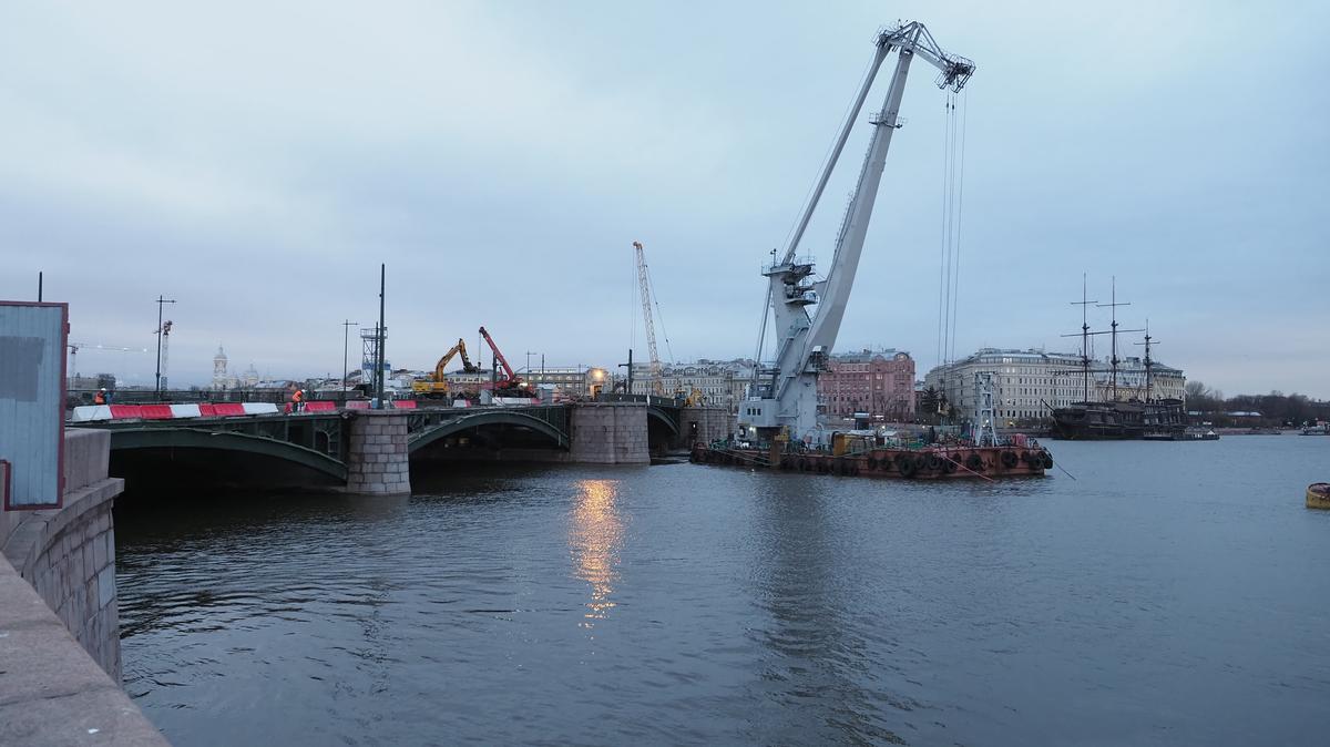 Биржевой мост закроется на три ночи с 19 по 21 декабря