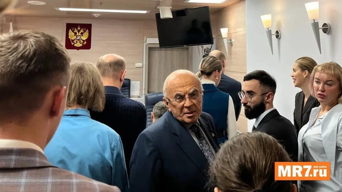 Суд отказал Запесоцкому в восстановлении в должности ректора Университета профсоюзов