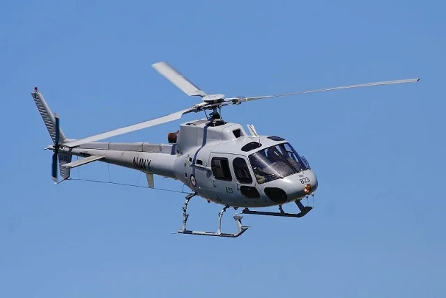 800px-RAN_squirrel_helicopter_at_melb_GP_08.jpg
