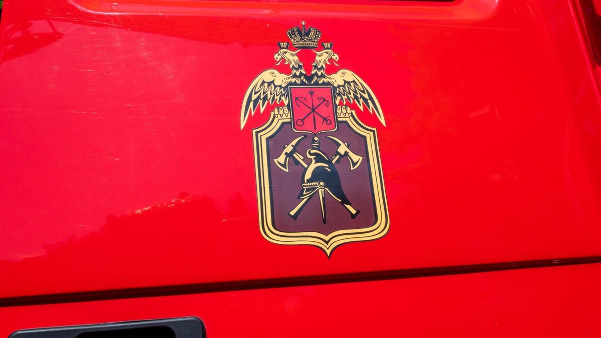 Из-за пожара в «двушке» на Лёни Голикова эвакуировали 15 человек, есть пострадавший