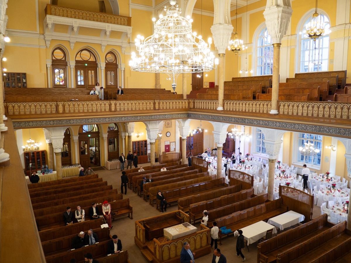 Большая хоральная синагога готова к началу праздника. Фото: Дмитрий Абрамов / MR7