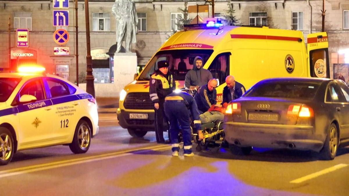 На пересечении Кронверкского и Каменноостровского проспектов сбили самокатчика