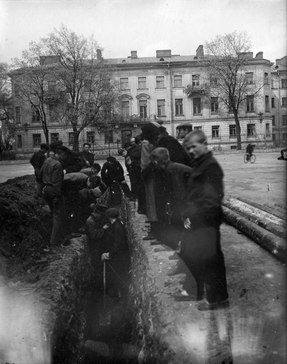 Траншея в Таможенном переулке 1952 год. Фото: пресс-служба музея истории Петербурга