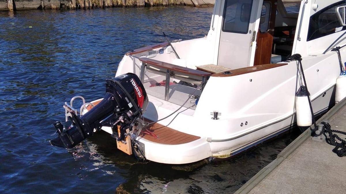 На Малой Неве столкнулись теплоход и катер