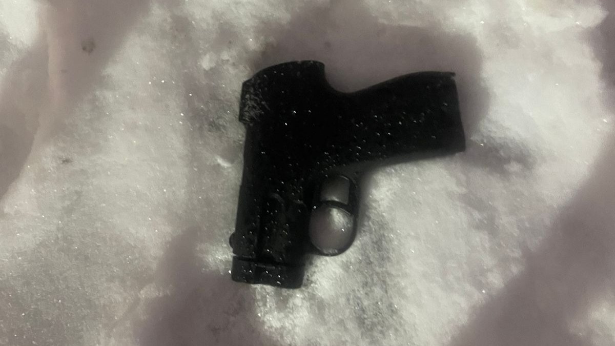 На Гражданском проспекте водитель Lexus выстрелил в пешехода в ответ на замечание