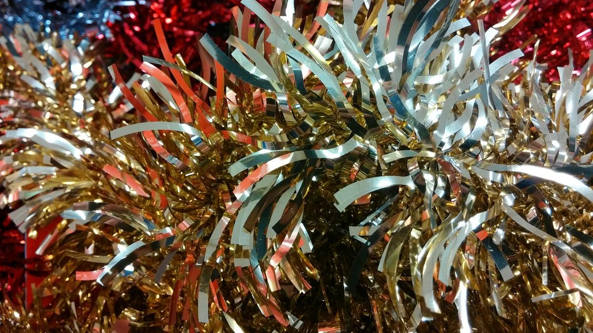 Петербуржцы смывали в унитаз мишуру и еловые ветки на новогодних праздниках