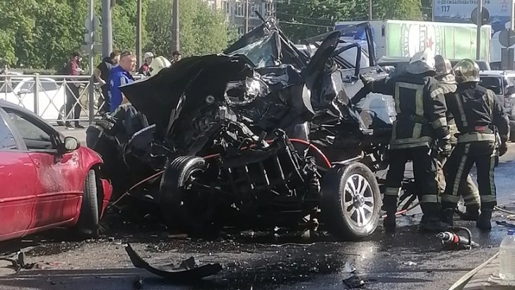 Фото: «ДТП и ЧП | Санкт-Петербург | Питер Онлайн | СПб»