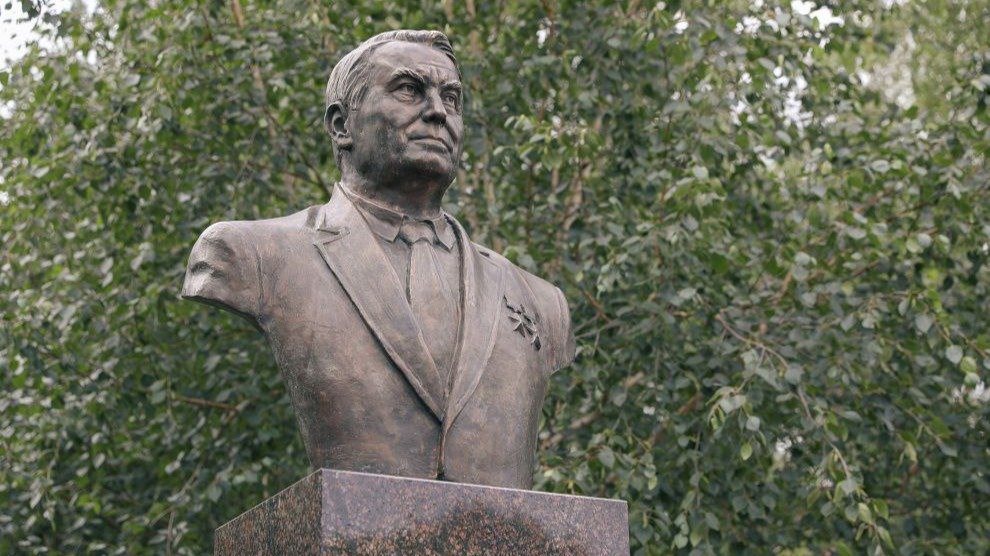 В Московском парке Победы открыли бюст академика РАН Игоря Спасского