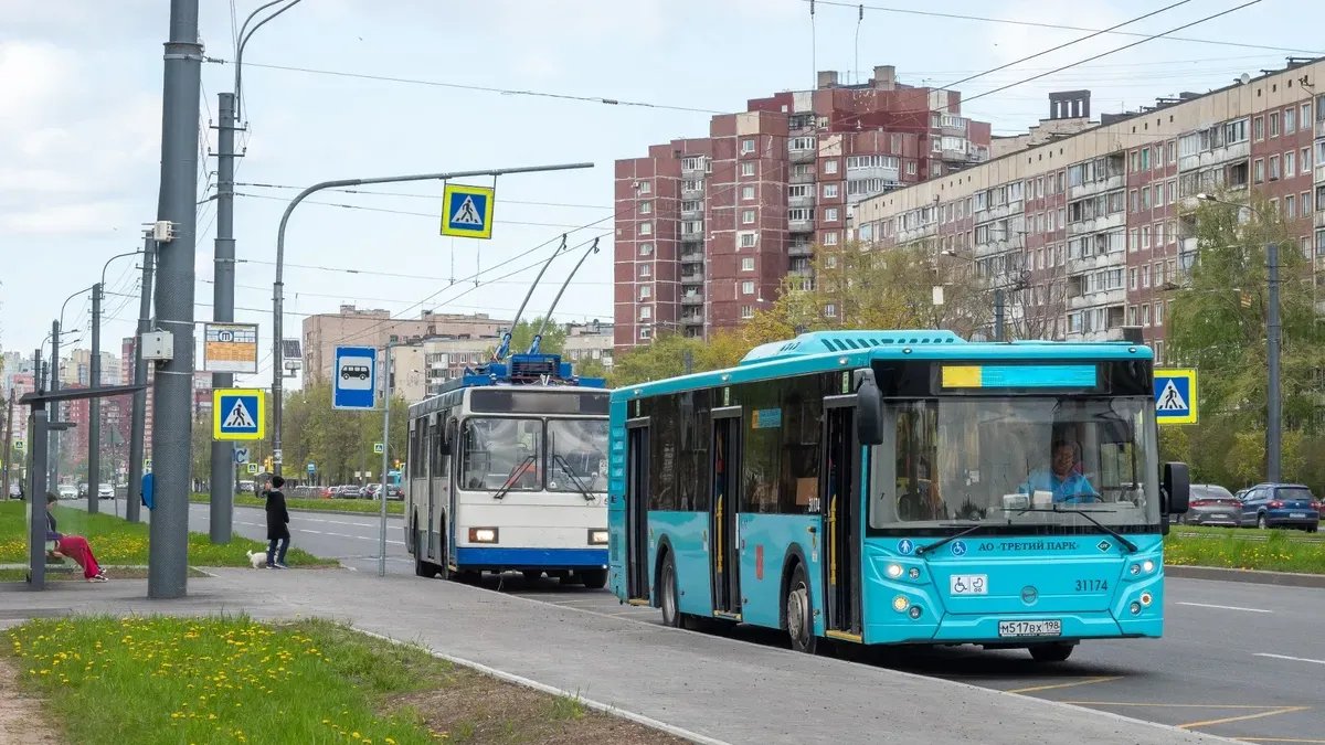 Пьяные пассажиры ударили водителя автобуса бутылкой по голове в Приморском  районе — Новости Санкт-Петербурга › МР7.ру