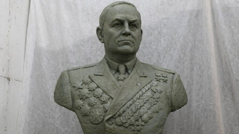 Дважды Герою СССР маршалу Матвею Захарову установят памятник в Московском парке Победы