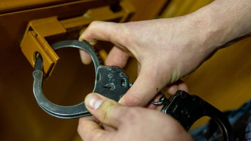 Продавцу шаров с закисью азота в баре «Мёд» грозит до 2 лет тюрьмы